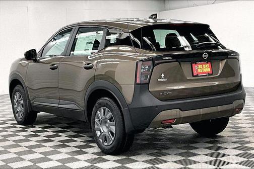 Canyon Bronze Metallic 2026 Nissan Kicks S
