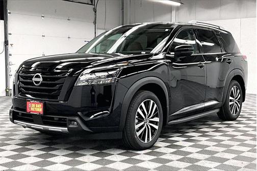 2025 Nissan Pathfinder Platinum 4WD