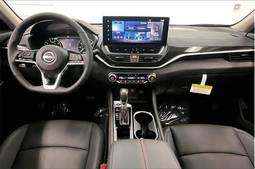 2025 Nissan Altima SR FWD