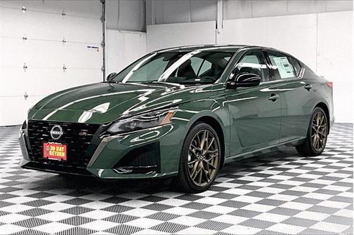 2025 Nissan Altima SR FWD