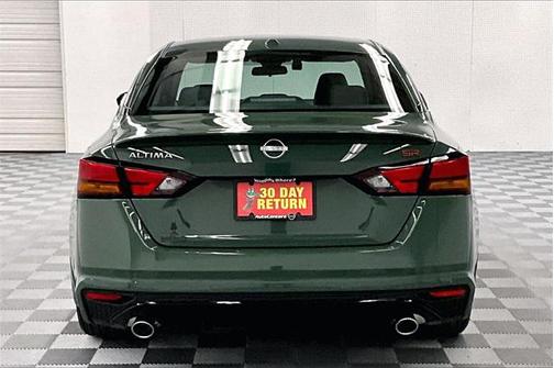 2025 Nissan Altima SR FWD