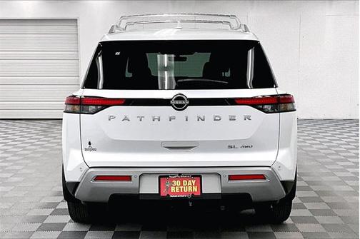 2025 Nissan Pathfinder SL 4WD