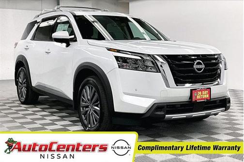 2025 Nissan Pathfinder SL 4WD