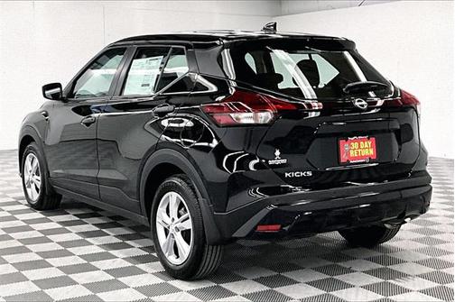 2025 Nissan Kicks S