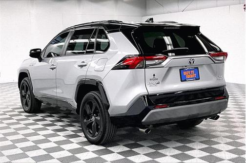 2021 Toyota RAV4 Hybrid SE