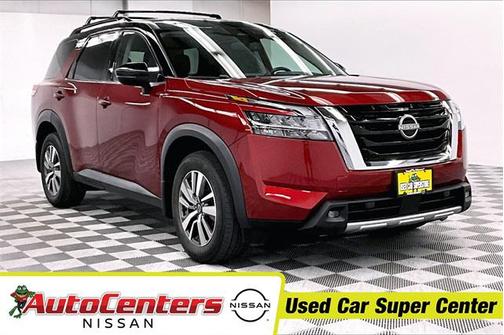 2022 Nissan Pathfinder SL 4WD