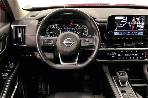 2022 Nissan Pathfinder SL 4WD