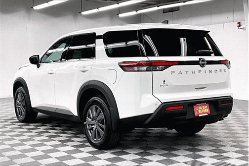 2025 Nissan Pathfinder S FWD