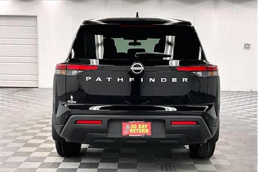 2025 Nissan Pathfinder S FWD