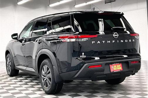 2025 Nissan Pathfinder S FWD