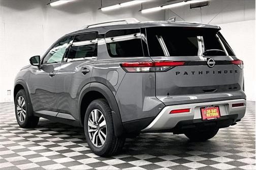 2025 Nissan Pathfinder SL 4WD