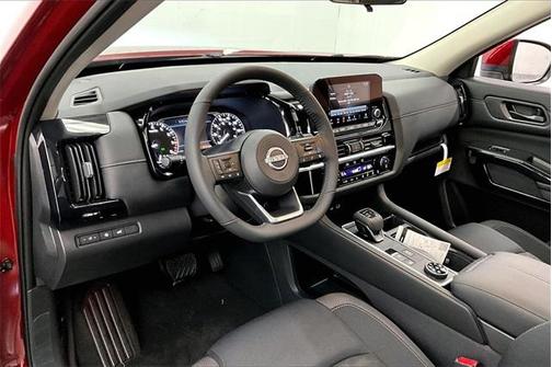 2025 Nissan Pathfinder SV 4WD