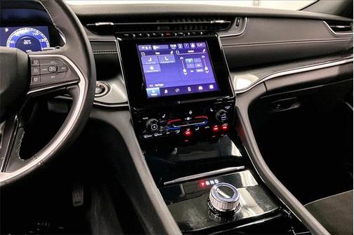 2022 Jeep Grand Cherokee Altitude