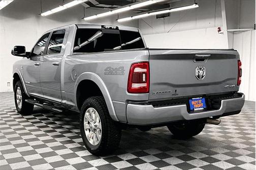 2020 RAM 2500 Laramie Crew Cab 4X4 6'4' Box