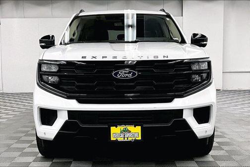 Oxford White 2025 Ford Expedition Active