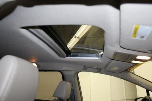 Photo 3 of 28 of 2018 Honda Odyssey EX-L
