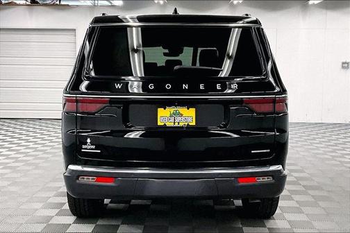 Diamond Black Crystal Pearlcoat 2022 Jeep Wagoneer Series III 4x4