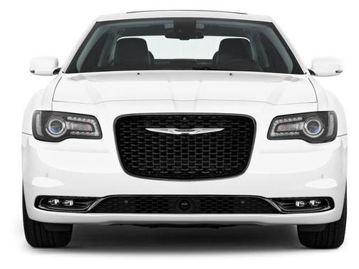 2018 Chrysler 300 Touring