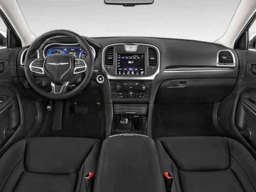 2018 Chrysler 300 Touring