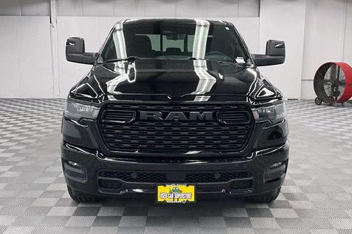Diamond Black Crystal Pearlcoat 2025 RAM 1500 Big Horn/Lone Star