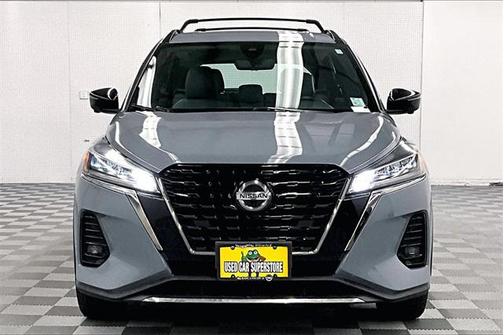 2021 Nissan Kicks SR