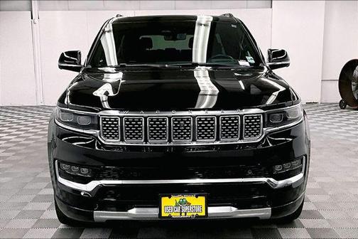 Diamond Black Crystal Pearlcoat 2024 Jeep Grand Wagoneer Series III
