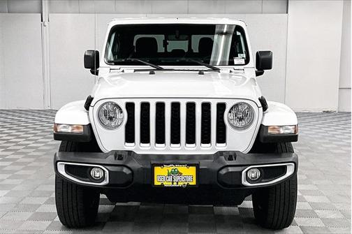 2023 Jeep Gladiator Overland