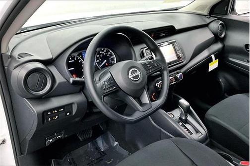 2025 Nissan Kicks S