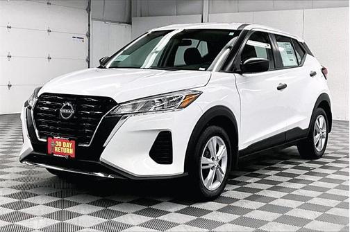 2025 Nissan Kicks S