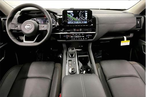 2025 Nissan Pathfinder SL 4WD