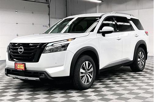 2025 Nissan Pathfinder SL 4WD