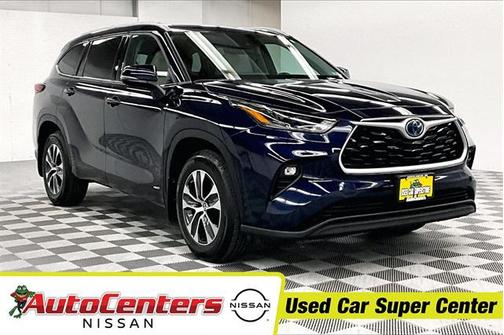 2022 Toyota Highlander Hybrid XLE
