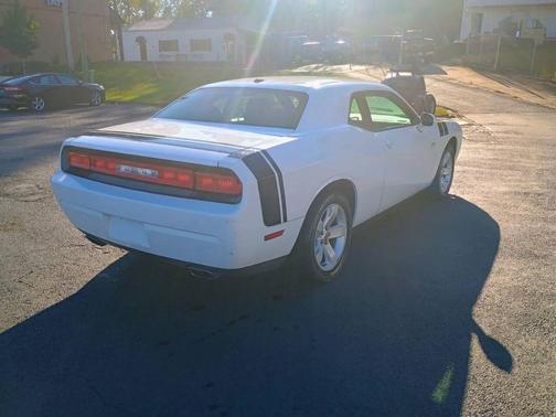 2011 Dodge Challenger Base