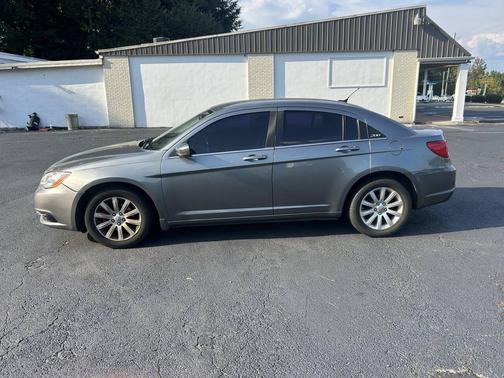 2011 Chrysler 200 Touring
