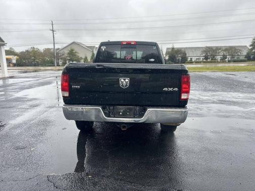 2016 RAM 1500 SLT