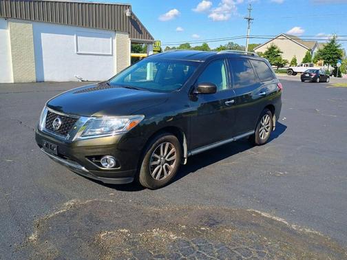 2016 Nissan Pathfinder SV