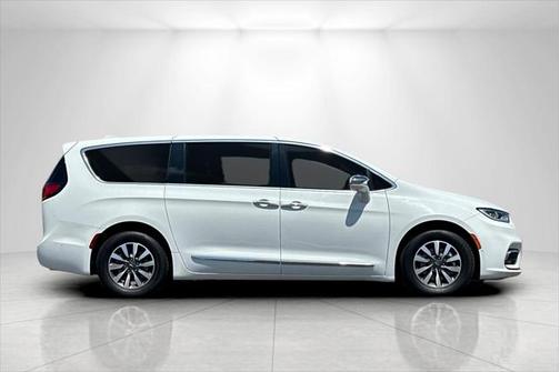 2022 Chrysler Pacifica Hybrid Limited
