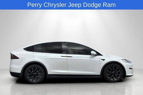 Pearl White Multi-Coat 2023 Tesla Model X Standard Range