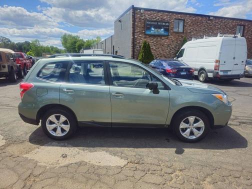 2016 Subaru Forester 2.5i