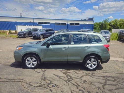 2016 Subaru Forester 2.5i