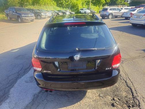 2011 Volkswagen Jetta SportWagen S