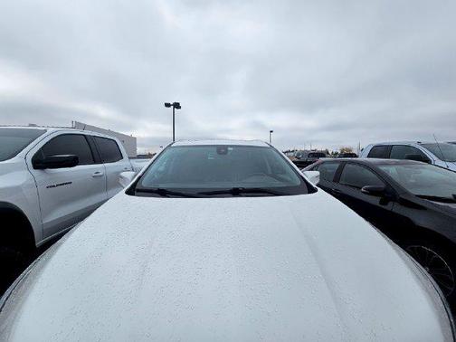 White Frost Tricoat 2018 Buick Enclave Avenir