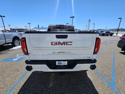 2023 GMC Sierra 1500 AT4
