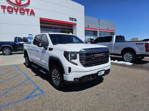 2023 GMC Sierra 1500 AT4