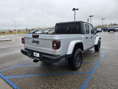 2024 Jeep Gladiator Willys
