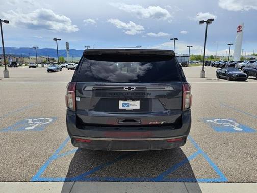 2022 Chevrolet Suburban RST