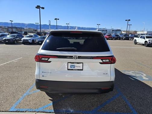 2026 Toyota Grand Highlander Hybrid XLE