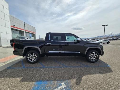 2025 Toyota Tundra Hybrid 1794 Edition