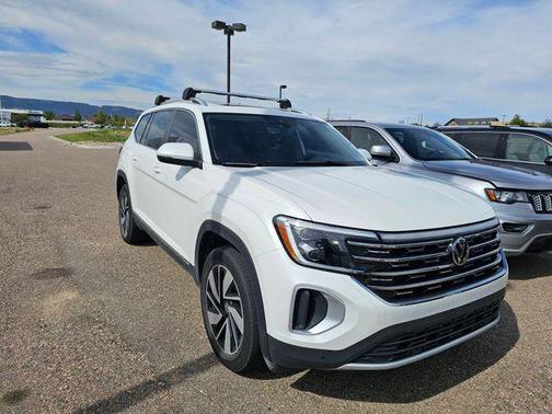 Opal White Pearl 2024 Volkswagen Atlas 2.0T SEL