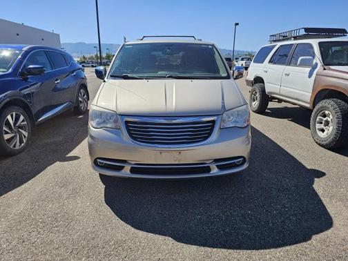 2014 Chrysler Town & Country Touring-L